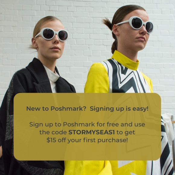 NWOT Adidas Women's Charcoal Grey Top Nice Collar - Picture 3 of 4